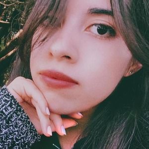 Meet your Posher, Stefany